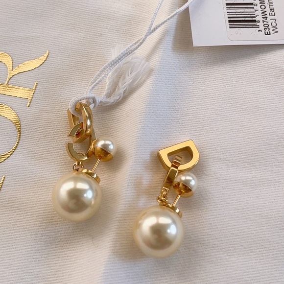 Dior Tribales Earrings Gold-Finish Metal and White Resin Pearls - Picture 4 of 16